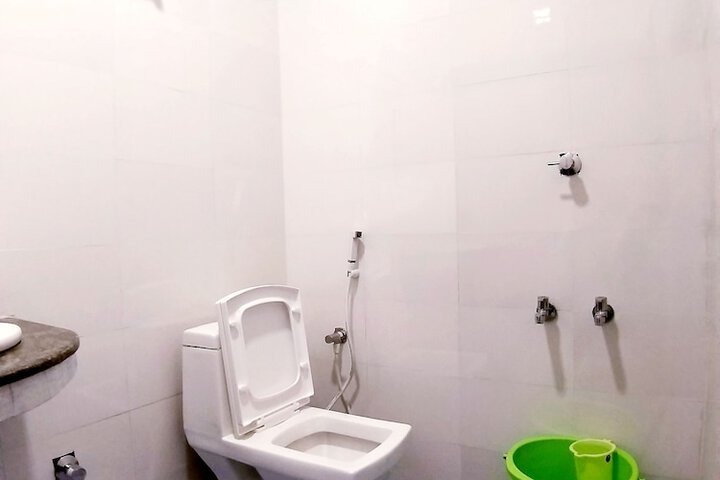Room 11 of 21