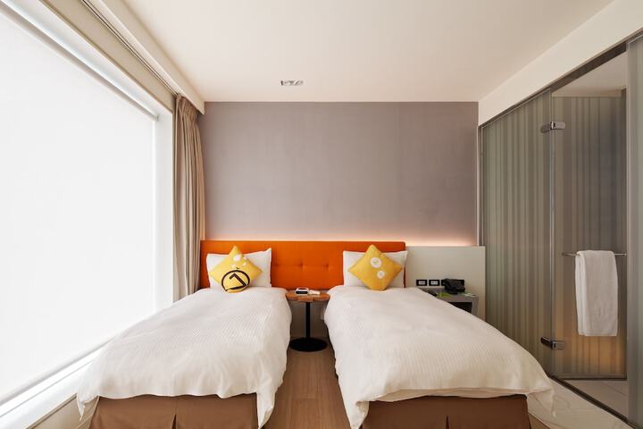 Room 46 of 160