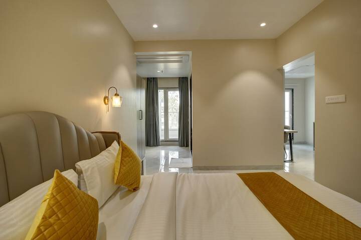 Room 15 of 63