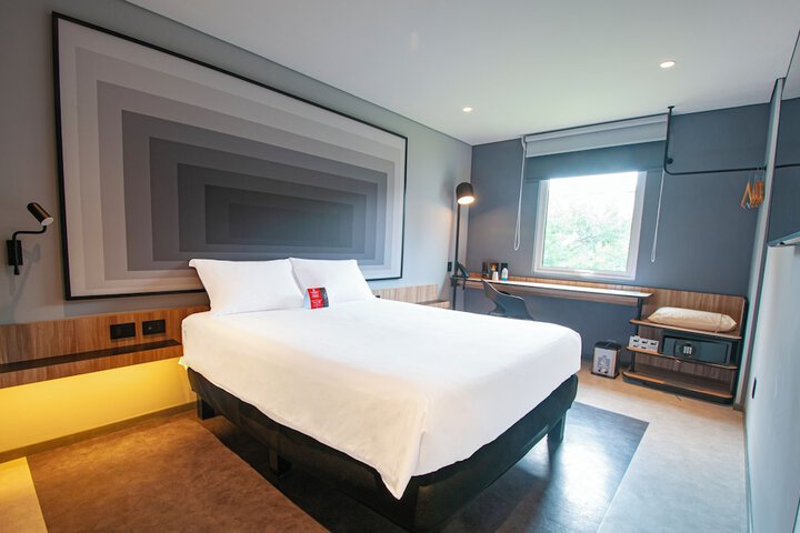 Room 10 of 61