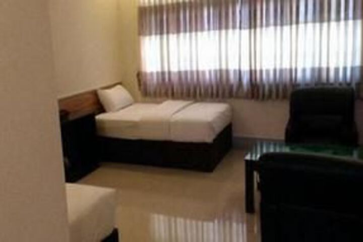 Room 10 of 22