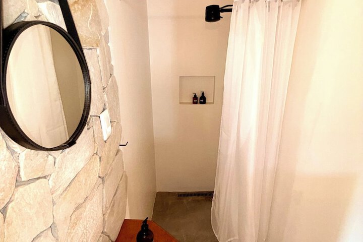 Room 16 of 50