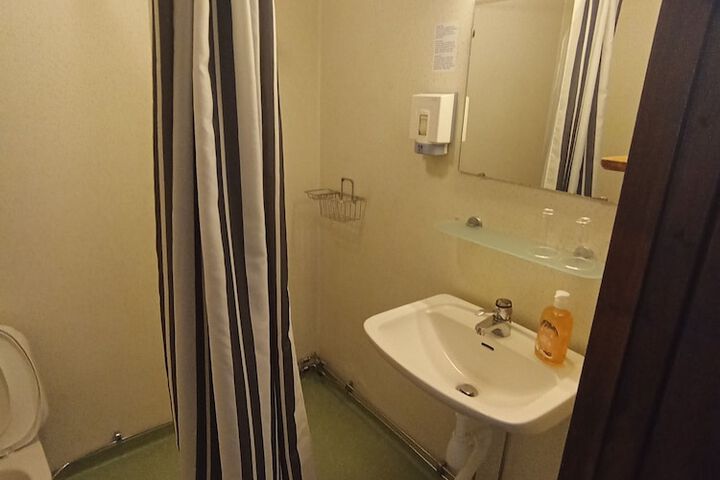 Room 78 of 140