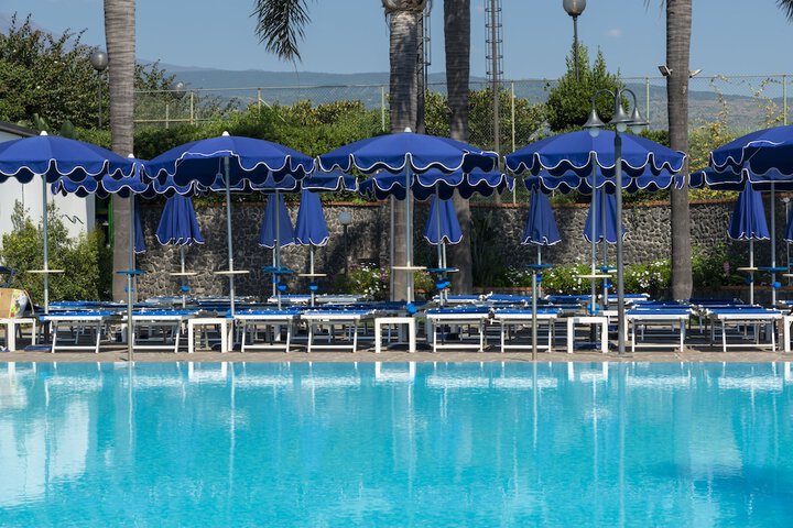 Pools & Facilities