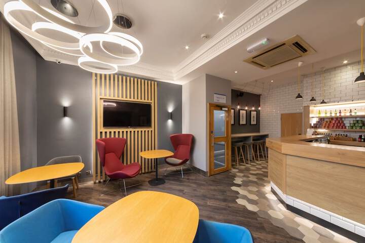 Hotel 63 of 69