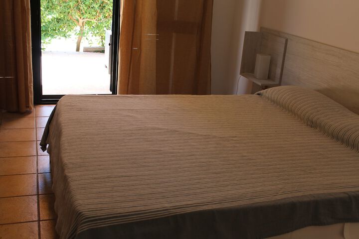 Room 12 of 199