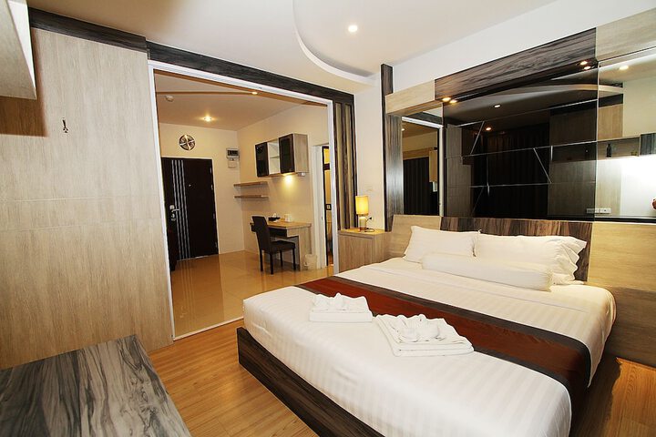 Room 27 of 79