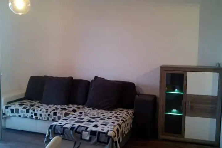 Room 3 of 9