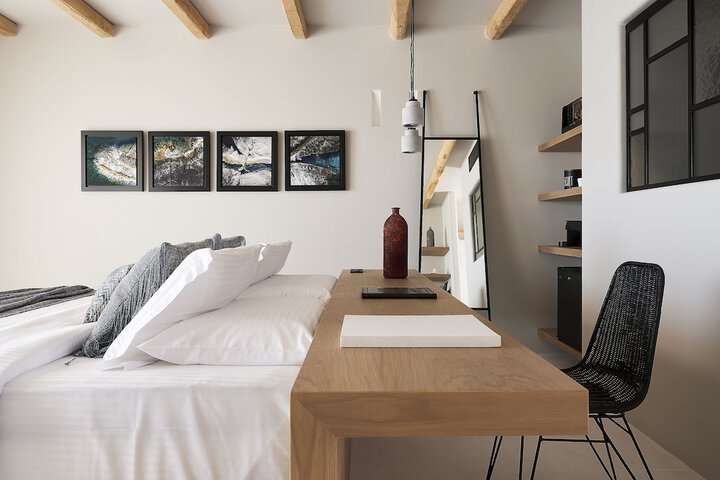 Room 10 of 46