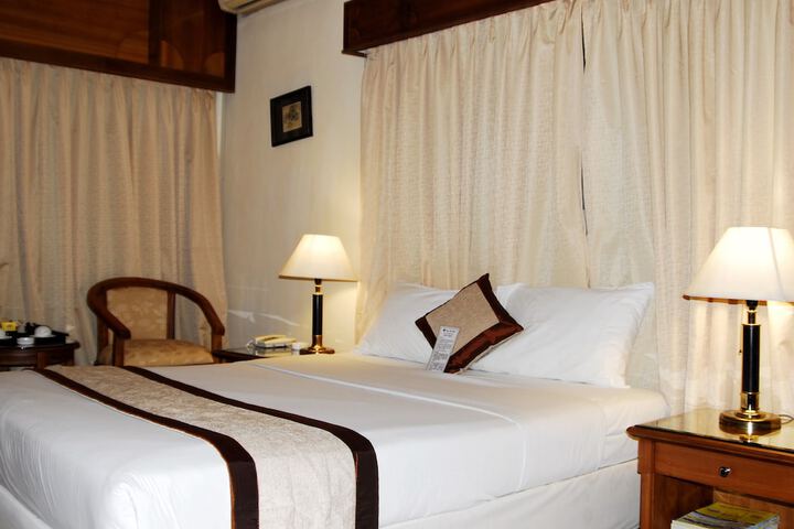 Room 5 of 29