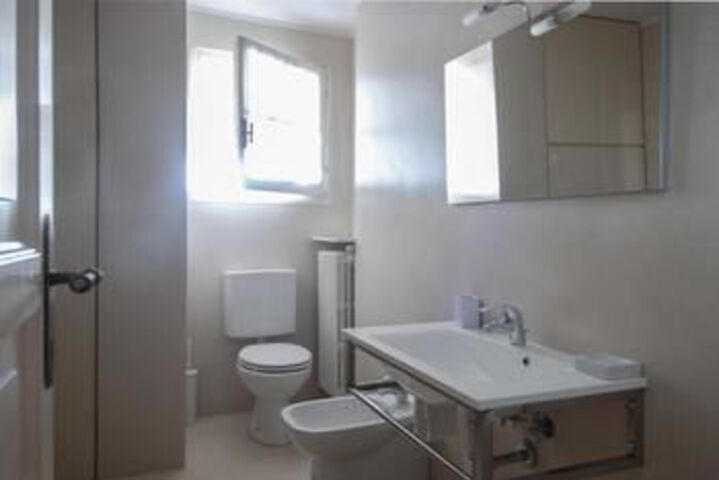 Room 2 of 15