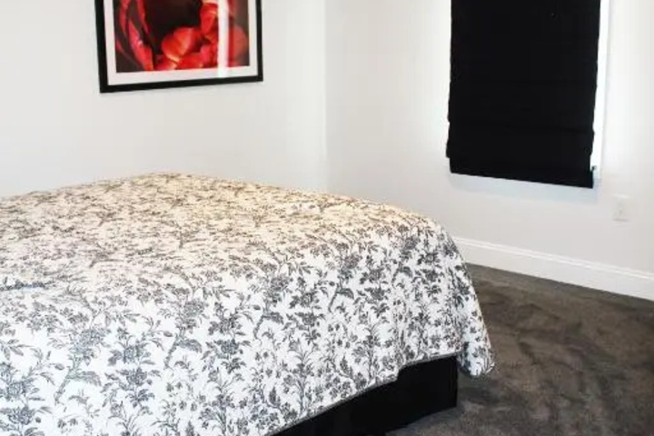 Room 2 of 8