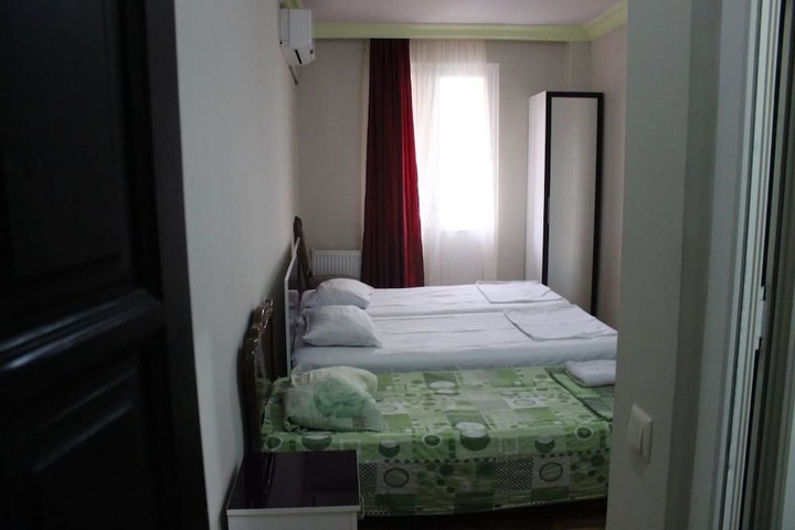 Room 2 of 8