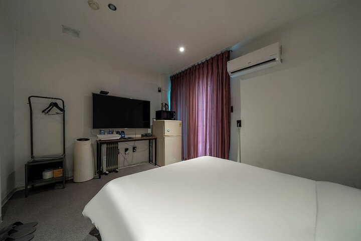 Room 43 of 82
