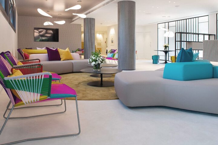 Entrance & Lobby