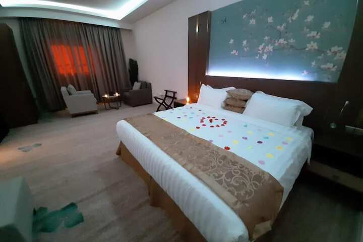 Room 16 of 65