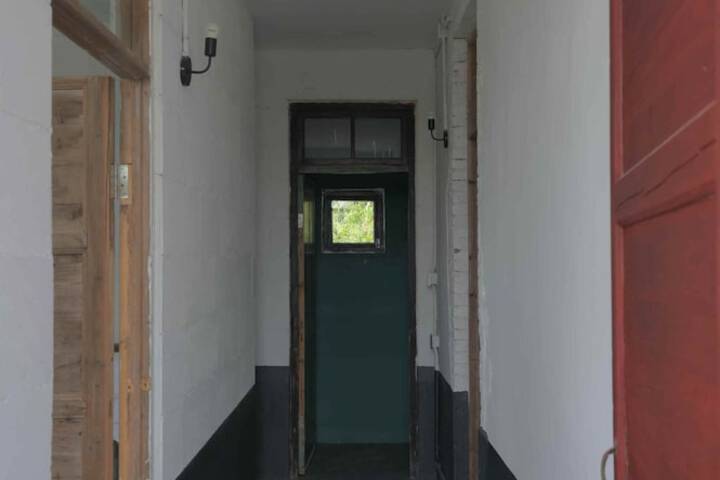 Room 16 of 223