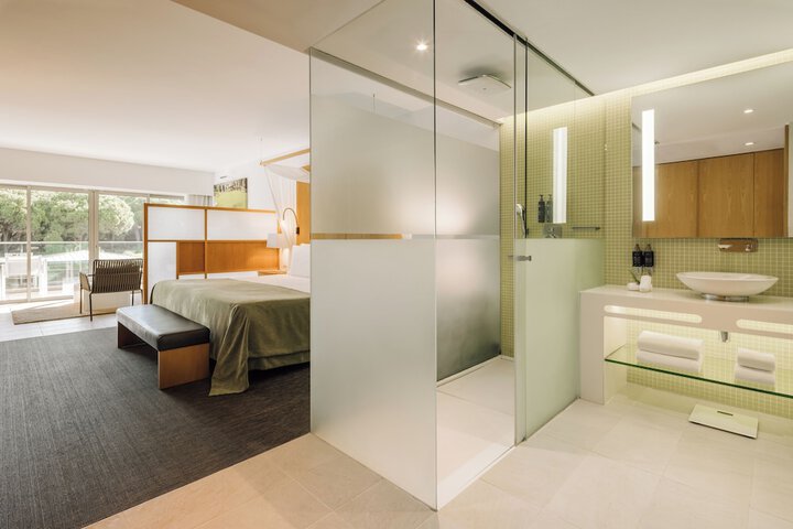Room 33 of 88