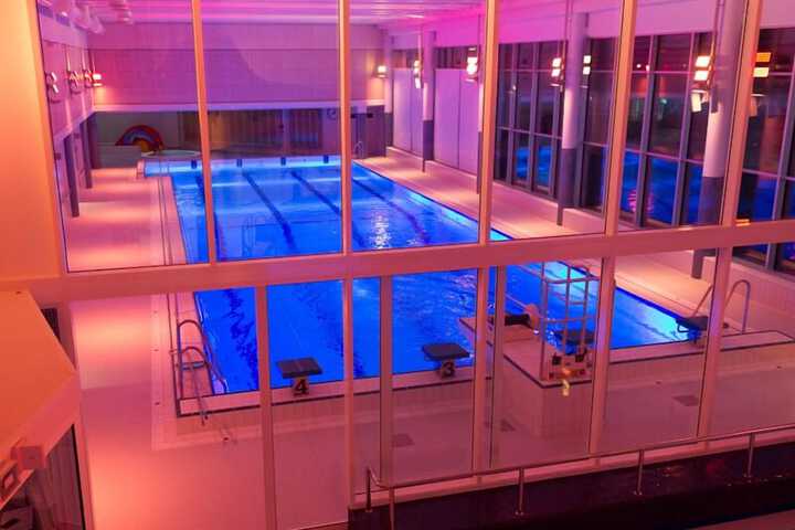 Pool 20 of 44