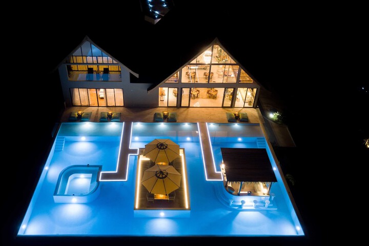Pool 92 of 134