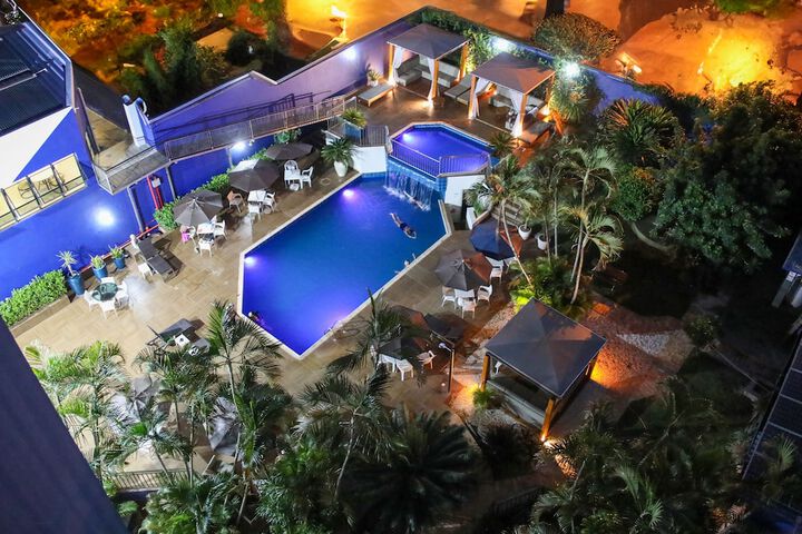 Hotel with Pool