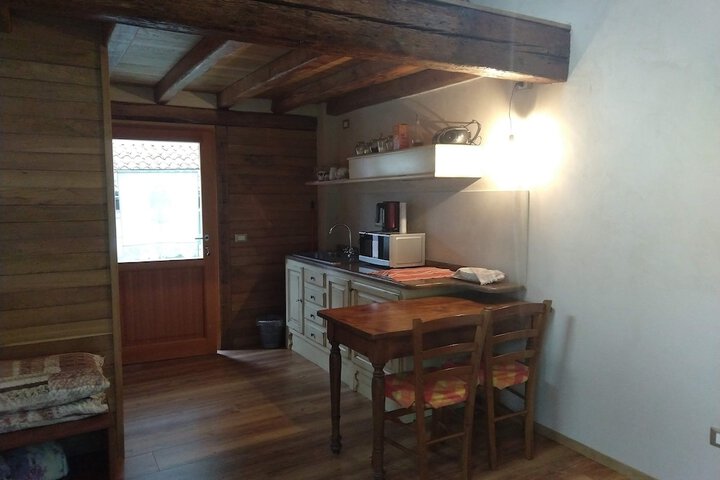 Room 12 of 37