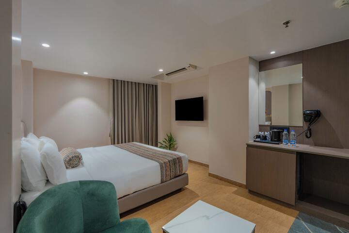 Room 18 of 35