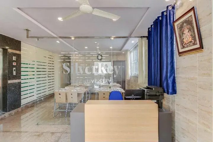 Dining 18 of 19