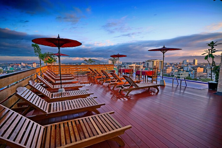 Sundeck 144 of 153