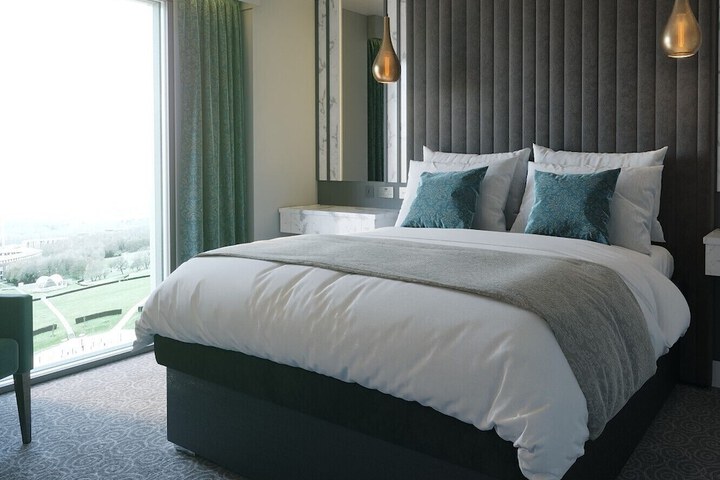 Room 10 of 75