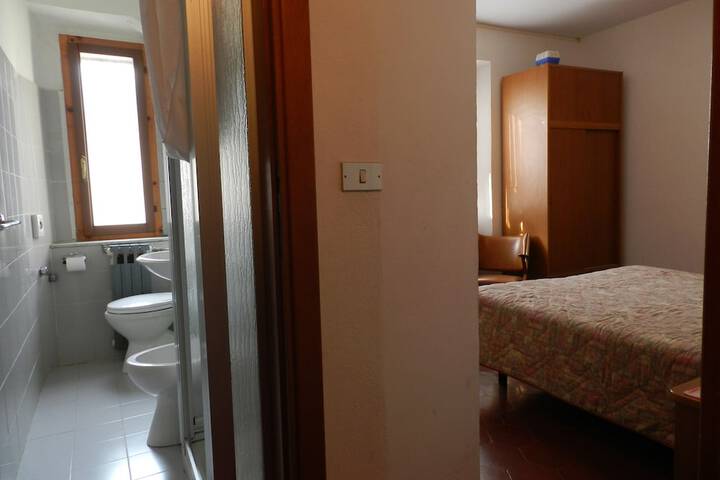 Room 7 of 50