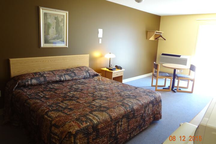 Room 27 of 63