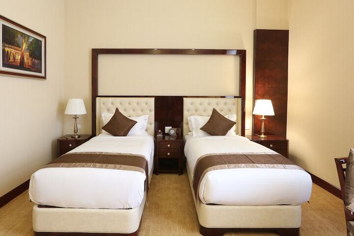 Room 8 of 71