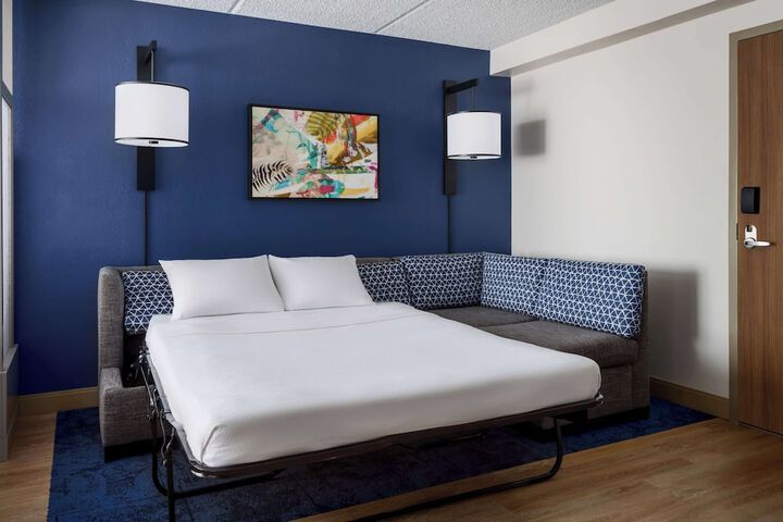 Room 12 of 51