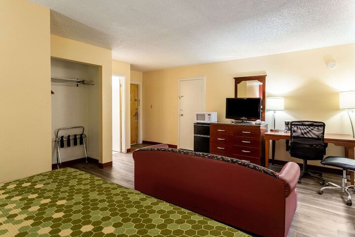 Room 16 of 22