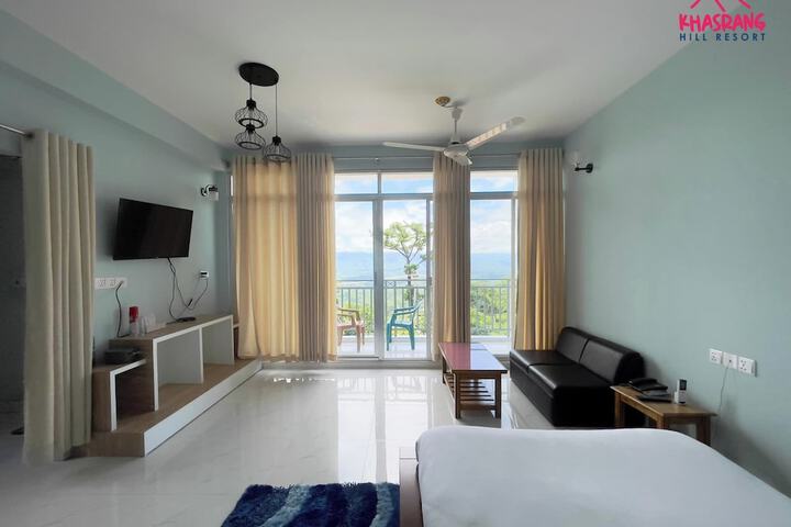 Room 2 of 25