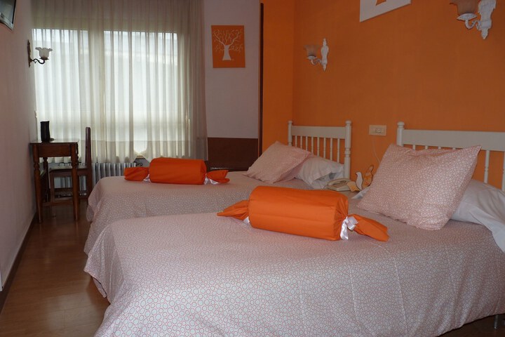 Room 4 of 50