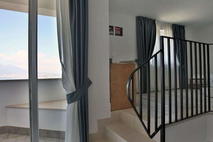 Room 16 of 88