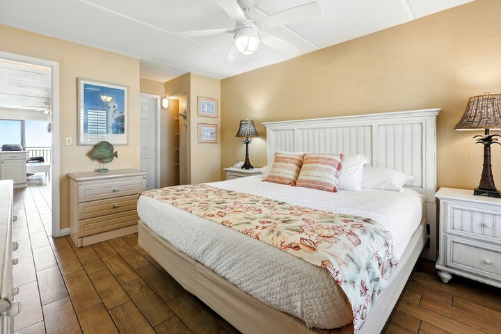 Room 11 of 72