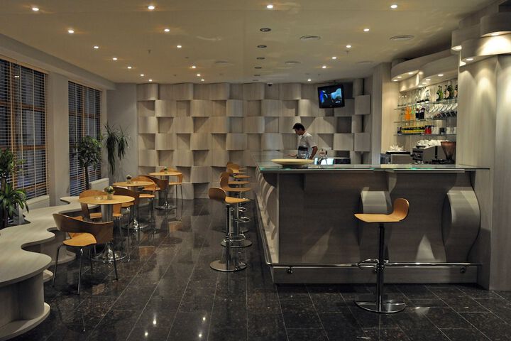 Dining 55 of 77