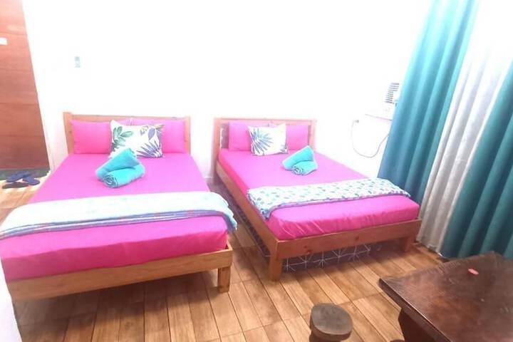 Room 9 of 35