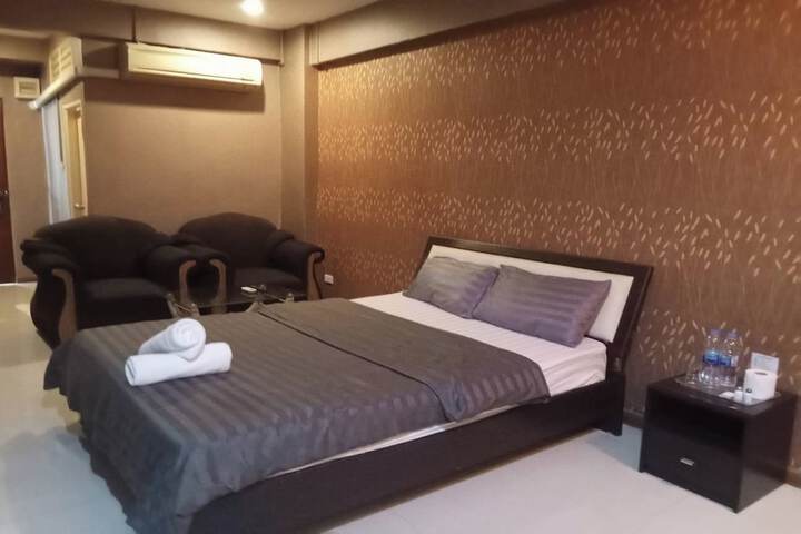 Room 13 of 49