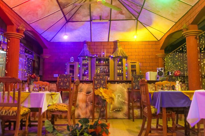Dining 44 of 66