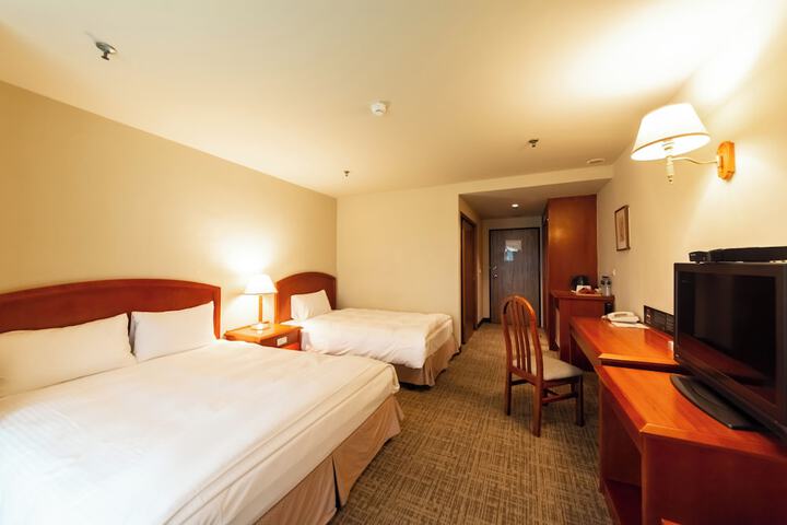Room 109 of 203
