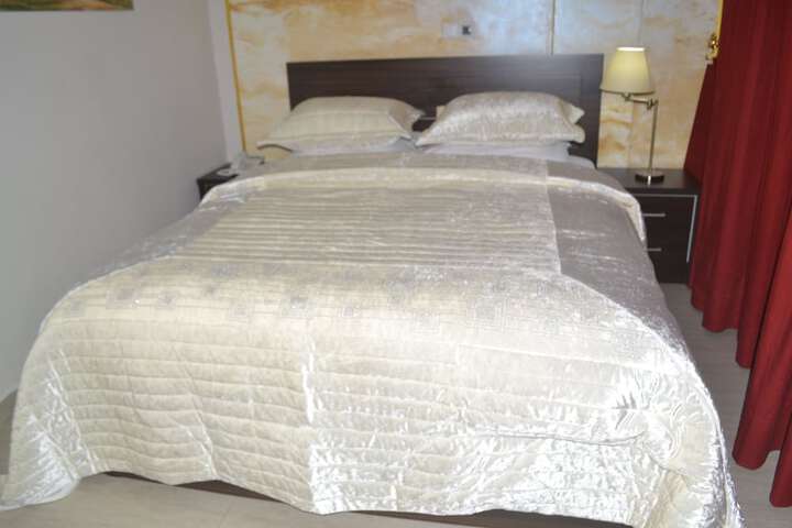 Room 4 of 59