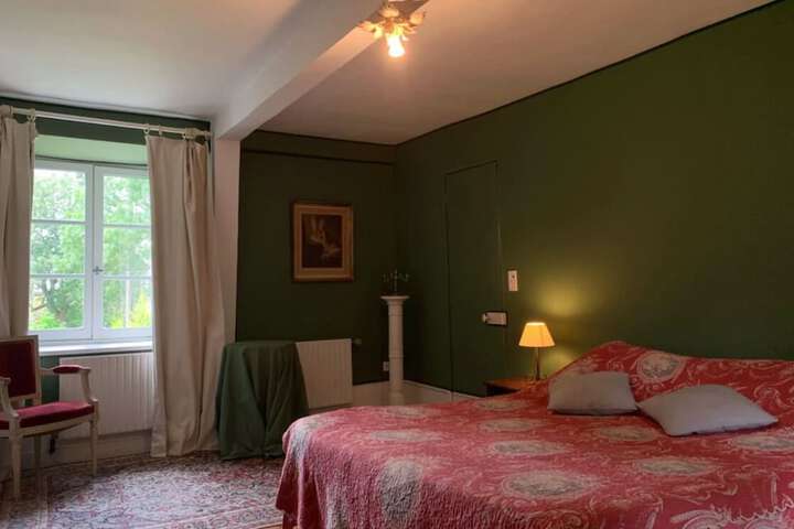 Room 14 of 30