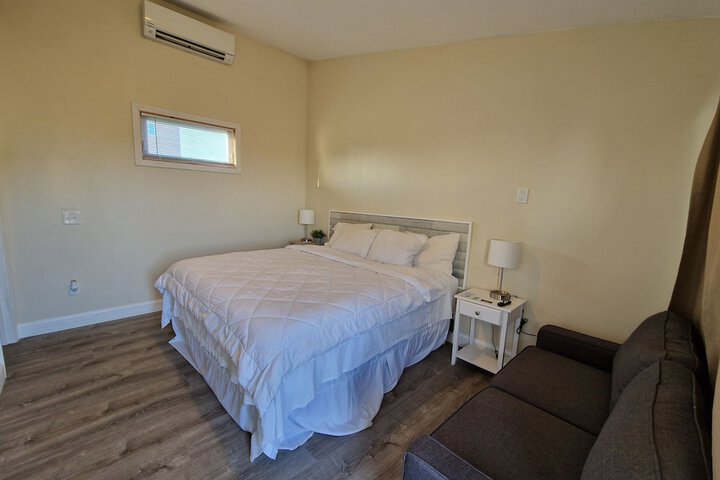 Room 10 of 20