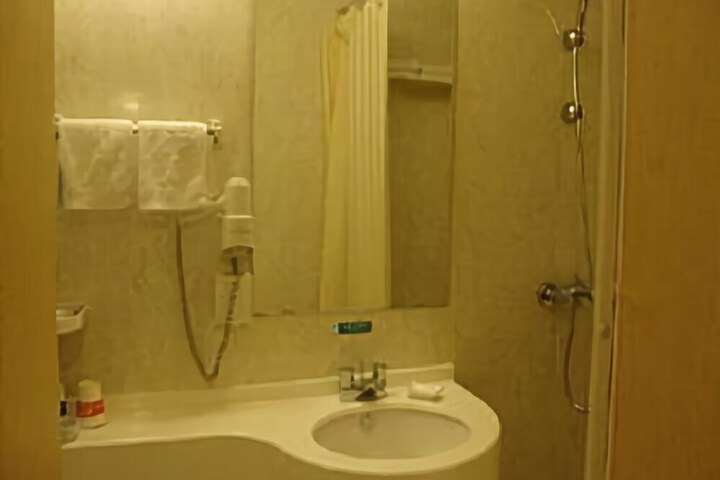 Hotel Suite Photo