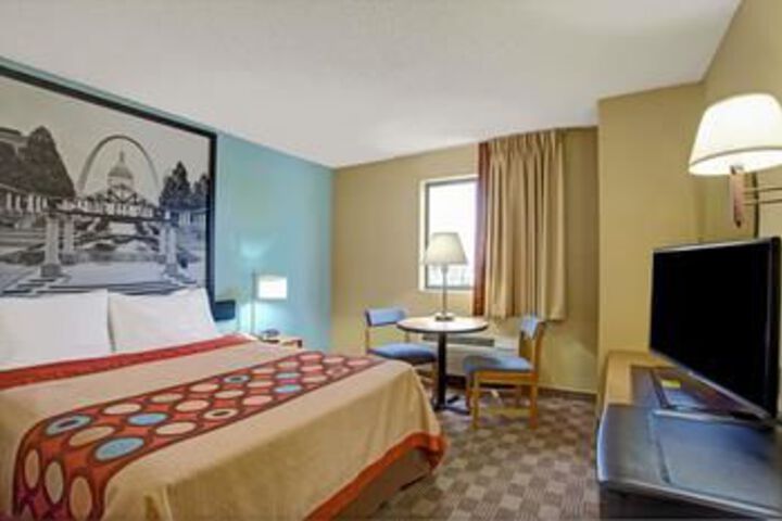 Room 19 of 48