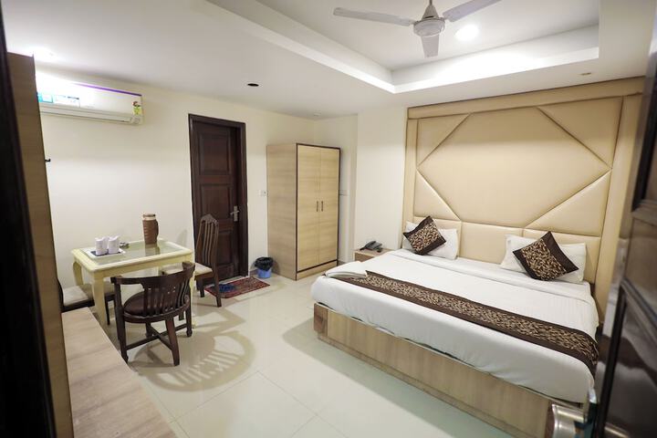 Room 19 of 21
